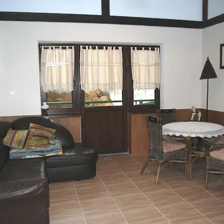 Stajnia Lesna Osada Farm stay *