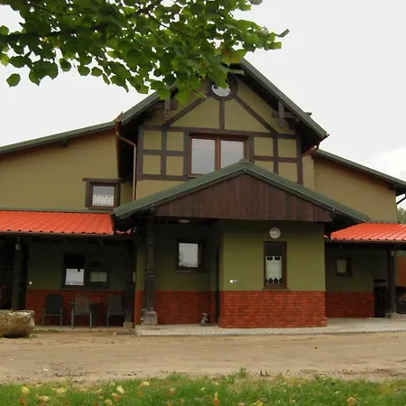 Stajnia Lesna Osada Matki